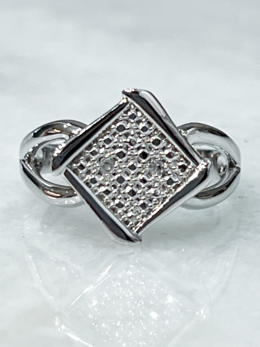 VALUE BUY Diamond Accent Silver Crystal Ring Sz 7 PRICE FIRM!